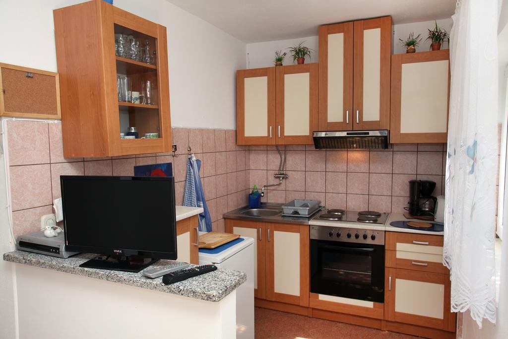 Apartments Jasmin Трогір Екстер'єр фото