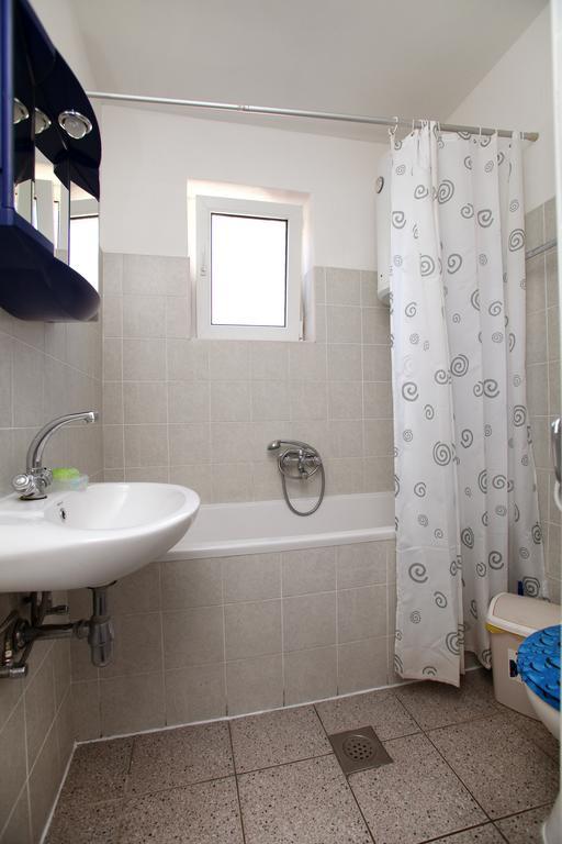 Apartments Jasmin Трогір Екстер'єр фото