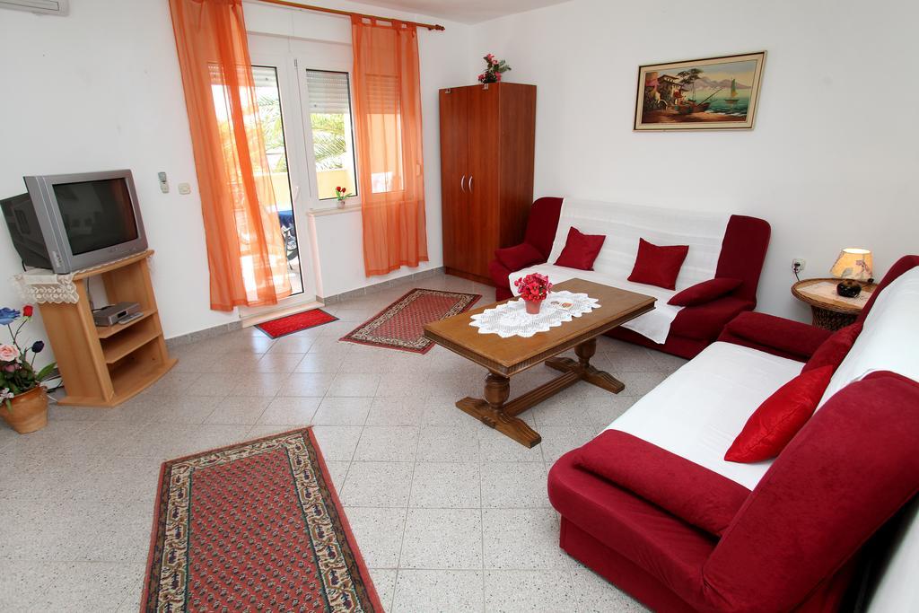 Apartments Jasmin Трогір Екстер'єр фото