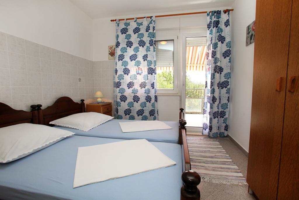 Apartments Jasmin Трогір Екстер'єр фото